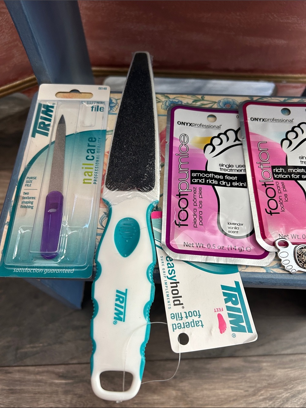 Mani & Pedi, Foot & Hand Care Kit with Travel Case - Picture 2 of 7